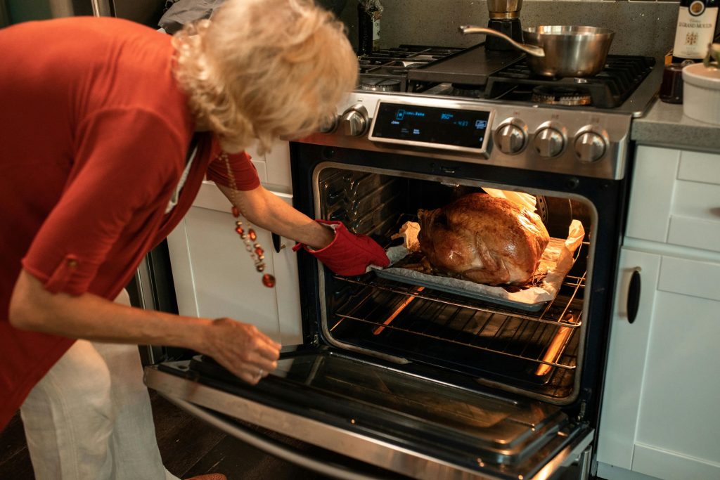 turkey day fire prevention tips, security specialists thanksgiving fire prevention, Thanksgiving fire safety, turkey day fire safety tips